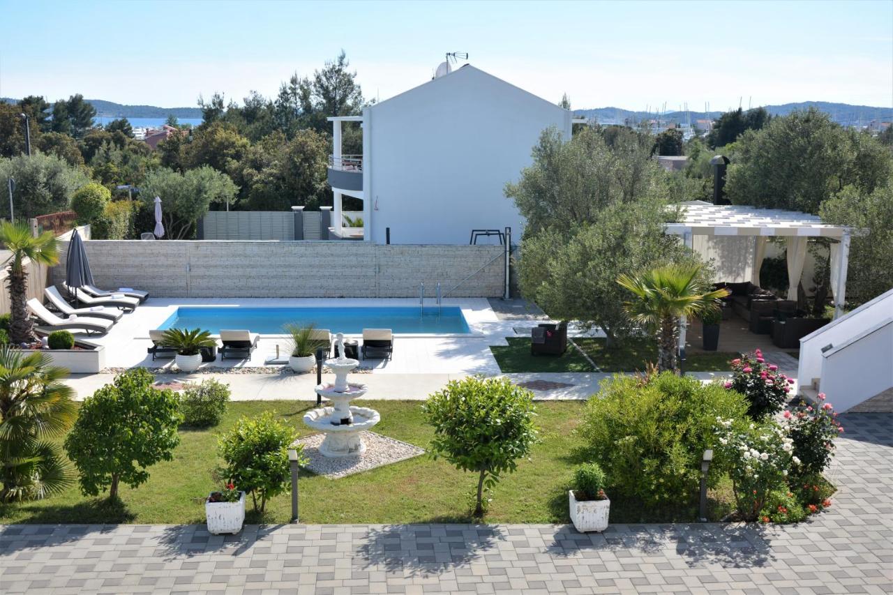 Apartmani Emili Sukošan Kültér fotó