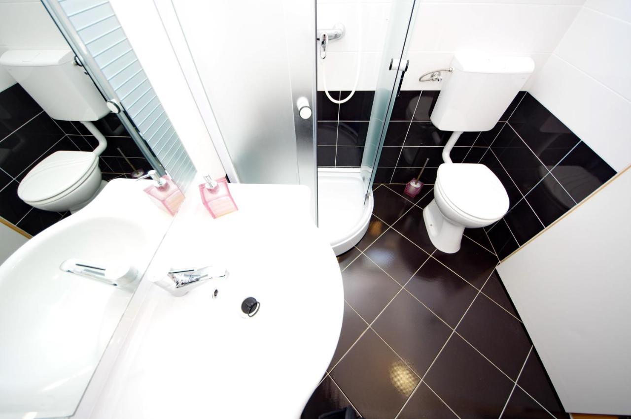 Apartmani Emili Sukošan Kültér fotó